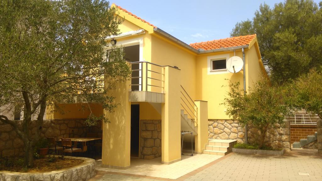 Apartments Zdenka Starigrad Paklenica Exterior foto